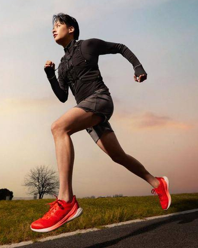 lululemon推出Blissfeel第2代女士跑鞋，为她更进一步