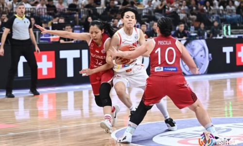 中国女篮亚洲杯高光不断，淘汰赛成焦点引爆关注